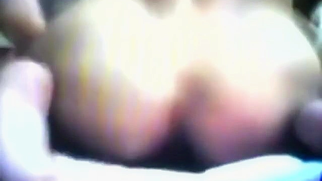Taiwanese JAV Nurse Shows Off Her Curvy Body in Sultry Selfie Clip