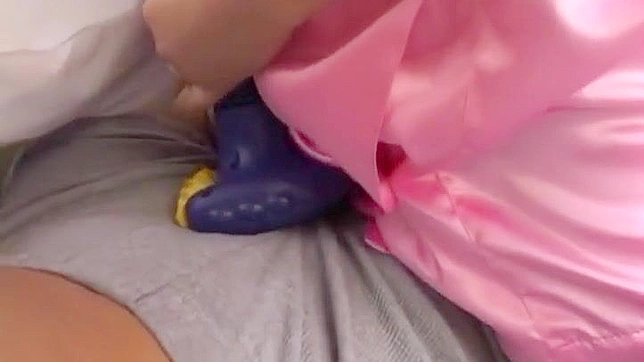 Enchanting JAV Nurse in Pink Tempts Patient With Hot Oral Delights