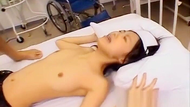 Aino Kishi, Hot JAV Nurse Opens Wide for Steamy Sex Action