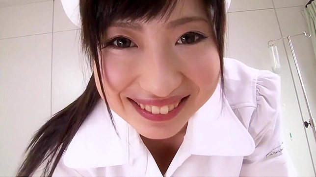 Seductive Japanese Beauty Tempts You with Hot Oral Sex