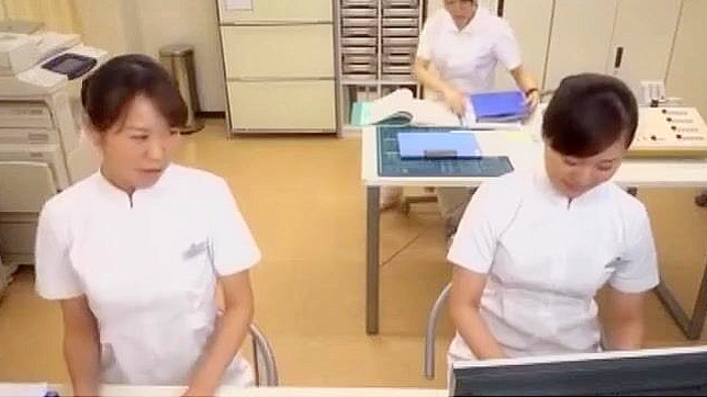 JAV Siren Showdown - Riri & Friends Get Steamy Together