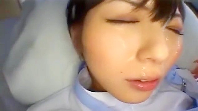 Seductive Japanese Beauty Gives Irresistible Oral Bliss