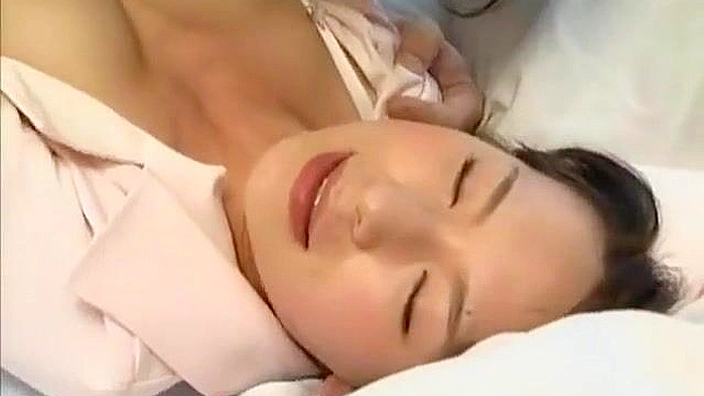 Irresistible Kaho Kasumi Excites In Steamy Medical Scene