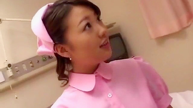 Enchanting Japanese MILF in Stockings Gives Stellar Cunnilingus Thrill