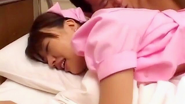 Enchanting Japanese MILF in Stockings Gives Stellar Cunnilingus Thrill