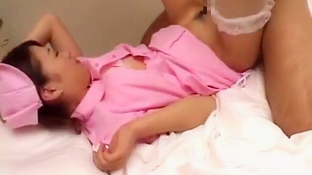 Enchanting Japanese MILF in Stockings Gives Stellar Cunnilingus Thrill