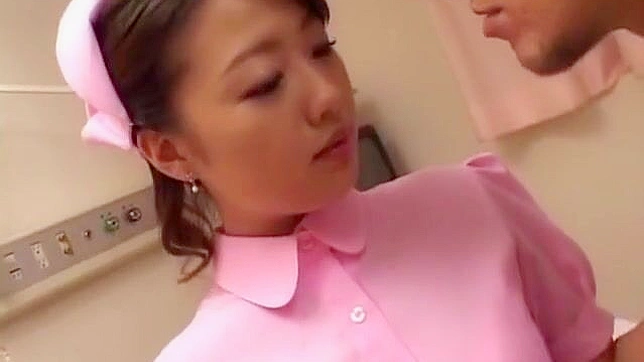 Enchanting Japanese MILF in Stockings Gives Stellar Cunnilingus Thrill