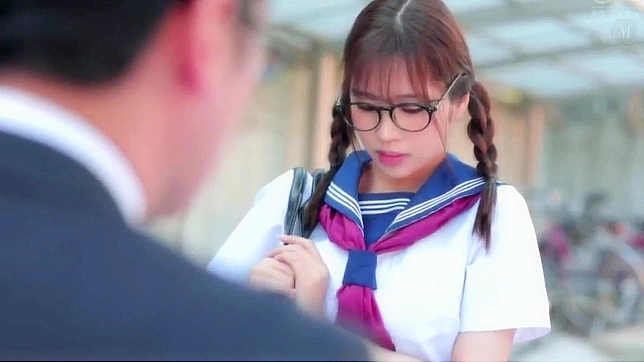 Luscious Japanese MILF Tempts With Her Irresistible Curves & Skills