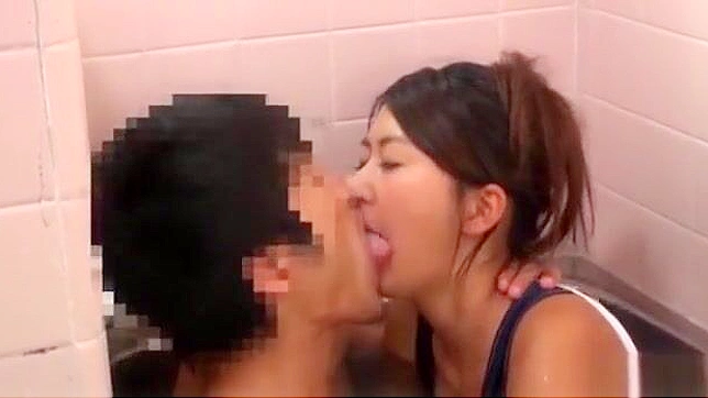 Arisawa's Seductive Bathtub Blow Job Will Leave You Breathless