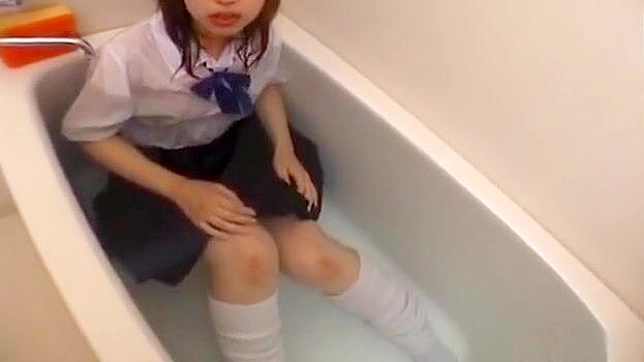 Seductive Bath Time Fun with Hot Japanese Beauty Sara