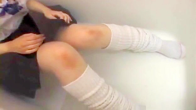 Seductive Bath Time Fun with Hot Japanese Beauty Sara