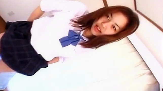 Seductive Bath Time Fun with Hot Japanese Beauty Sara