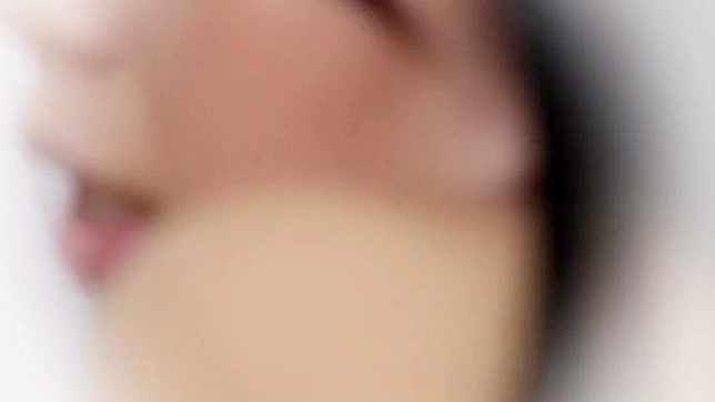 Sizzling Japanese Beauty Enjoys Self-Pleasure Delightfully