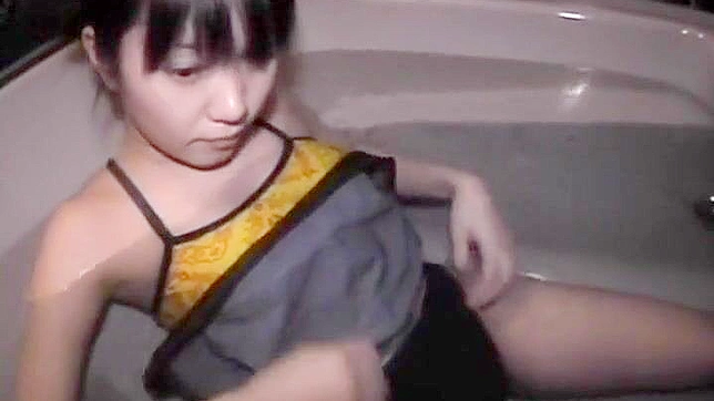 Seductive Japanese Beauty Satisfies Thirst for Passionate Sex
