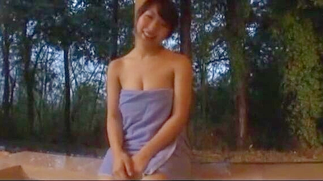 Sultry Yui Tanaka Shows Off Her Magical Hand Job Skills Live On Cam