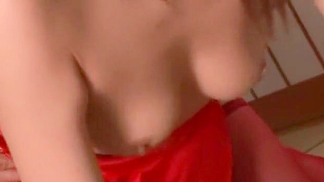 Irresistible Japanese Slut Shows Off Crazy Masturbating Skills in Stockings