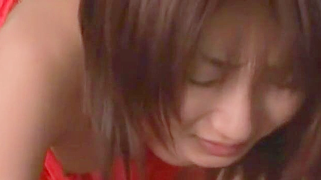 Irresistible Japanese Slut Shows Off Crazy Masturbating Skills in Stockings