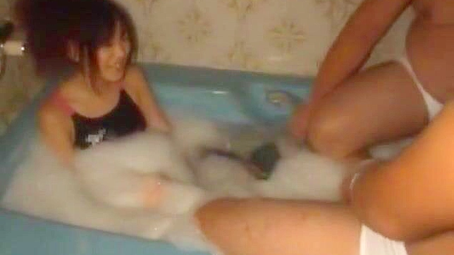 Aimi Sakamoto Tempts with Sultry Luscious Shower Show!