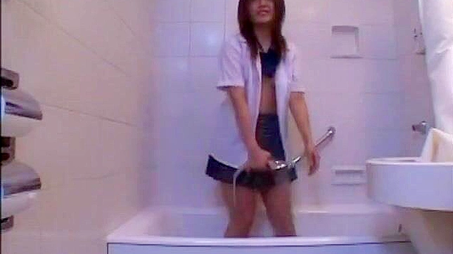 Sizzling Japanese Temptress Delivers Mesmerizing Cumsession Showdown