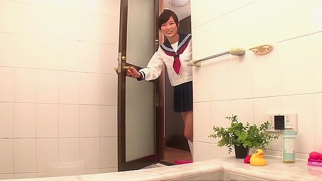 Sizzling Japanese Babe Takes Big Jocks In Every Hole