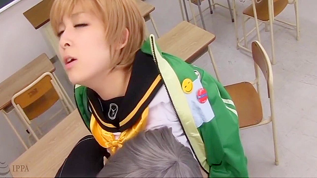 Seductive Queen in Persona 4 Cosplay Enjoys Steamy Sex Scene