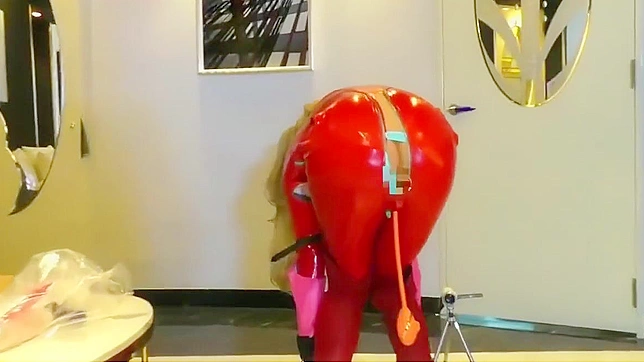 Skintight Suit JAV Beauty Shows Off Stunning Hot Body