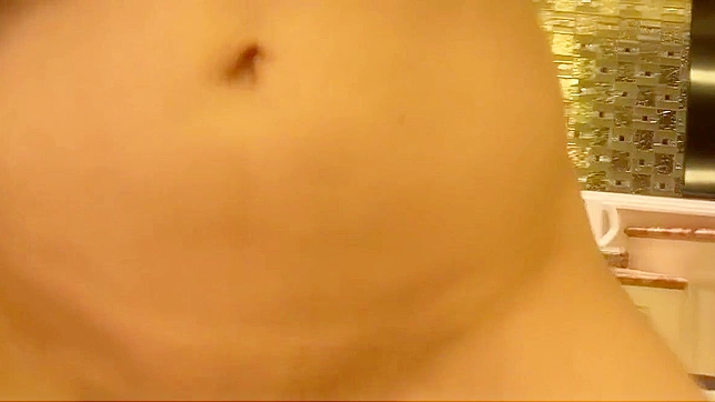 Lustful MILF Delivers Mind-Bending Creampie Orgasm Experience