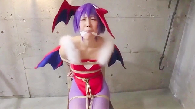 Seductive MILF Lilith Explores Pleasure Through Erotic Bondage