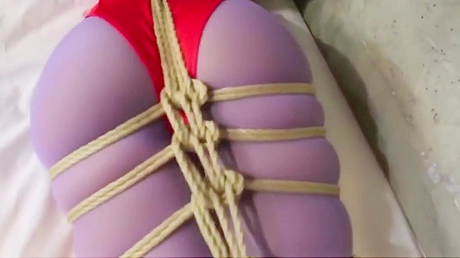 Seductive MILF Lilith Explores Pleasure Through Erotic Bondage