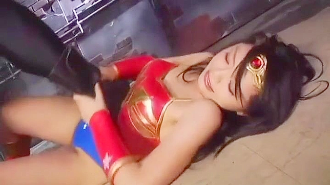 Japanese Idol Reveals Her Luscious Body - Hot JAV Scene