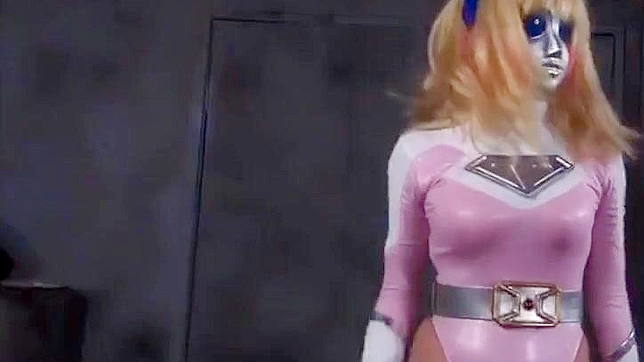 Alluring JAV Star Expertly Teases Her Fans With Skillful Blowjob Artistry