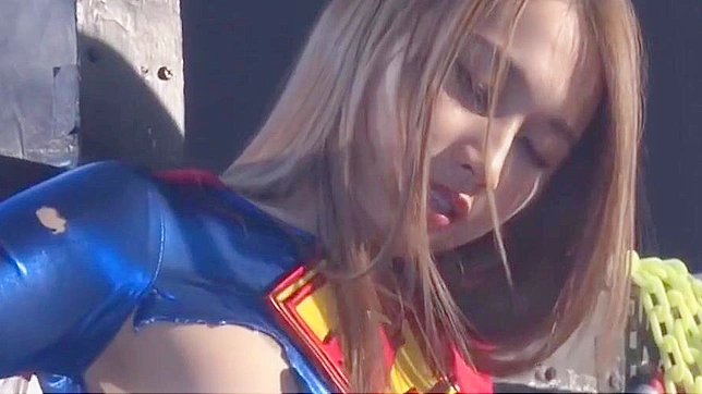 Sultry Japanese Vixen Tempts with Her Seductive Skills Showdown