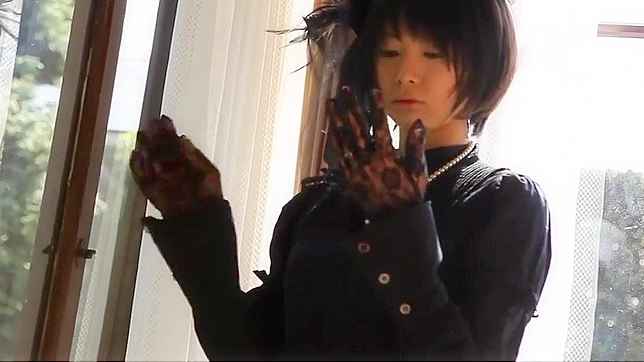 Ushijima Iiniku - Beast Fucks Her Human Pussy Savagely