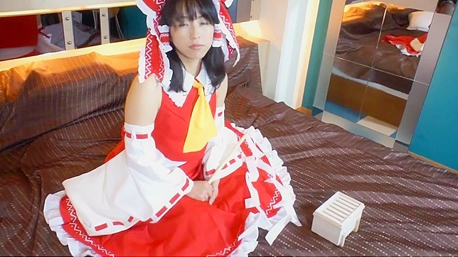 Sultry JAV Star Reimu Tempts Men With Her Irresistible Curves!