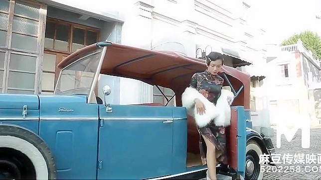 Japan’s Firecracker, Han Yiren, Steals Her Scene Boldly in ‘Wind’ Video