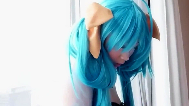 Stocking-Wearing Beauties Show Off Their Best Moves Live Onscreen