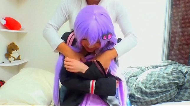 Lustful Japanese Cosplayer Seduces With Hot Handjob Action