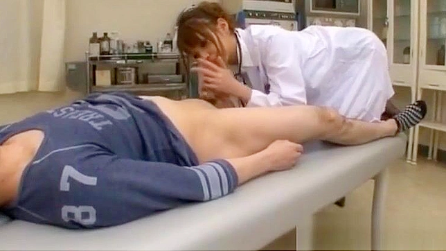 Enchanted Japanese Beauty Tempts with Seductive Bukkake Fun