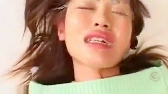 JAV Stunner Shows Her Sultry Tricks & Gives A Hot Blowjob Delight