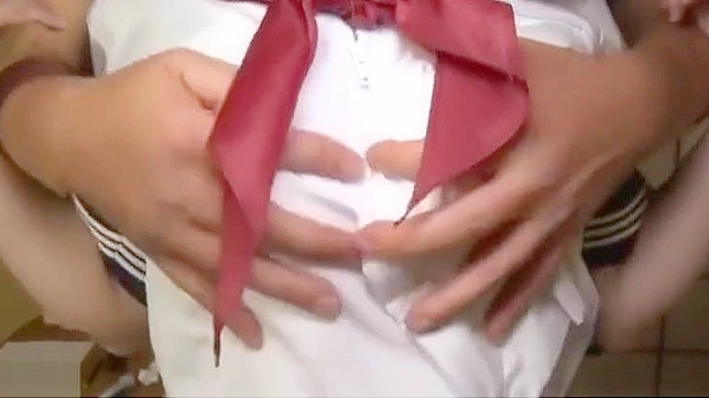 Seductive Curvy Girlfriend Ignites Passionate Erotic Night Feverishly