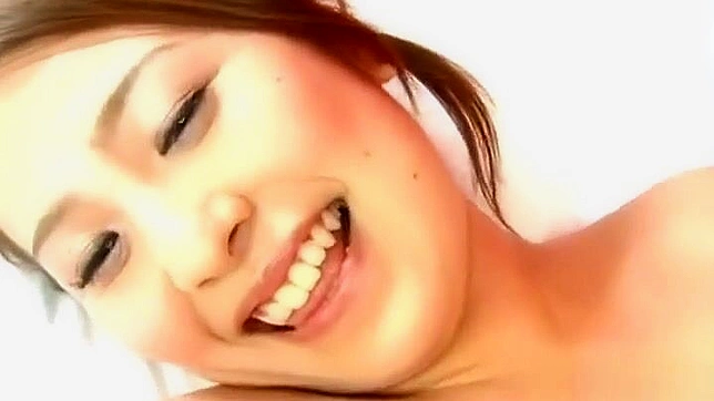 Yui Aoyama Showcases Her Expert Blowjob Techniques Live!