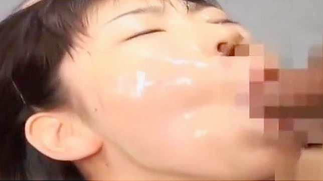 Shinobu Kasagi Offers Sultry Blowjob & Gets Her Facial Reward