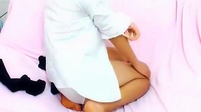 Seductive Solo Show - Sensual Woman Pleasing Herself Explicitly