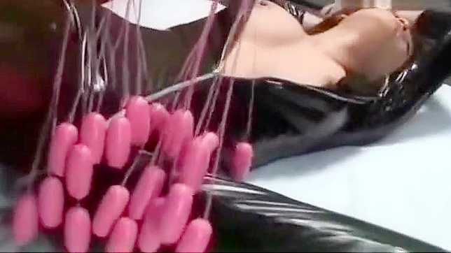 Japanese Sex Bomb Delivers Unforgettable 5-Star Pleasure Showdown