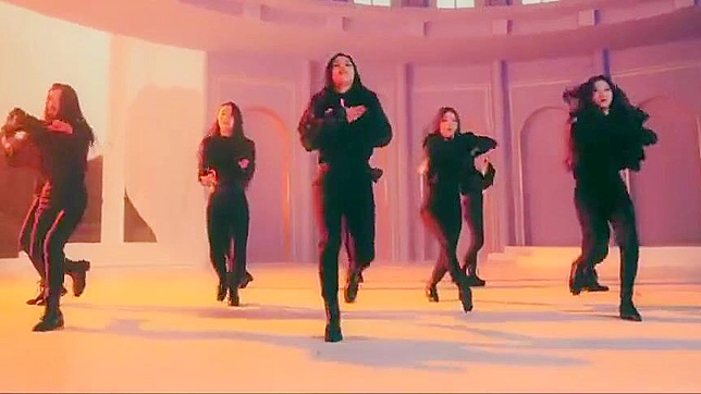 K-Pop Idol Reveals Her Secrets In Seductive Mv Experience