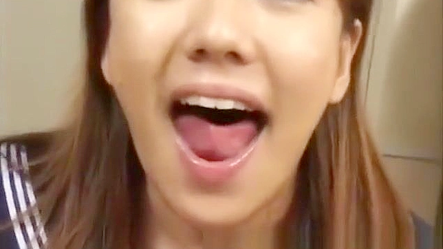 Japani Babe Enjoys Playing With Cum Before Tons More Come Down