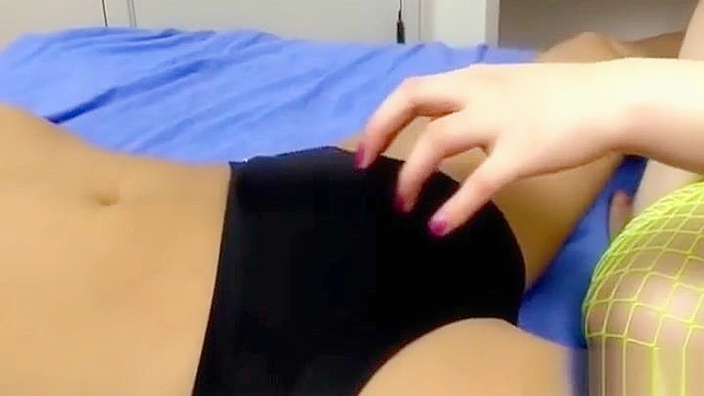 Jav Queen Shiho Kanou's Expert Handjob Delights Viewers