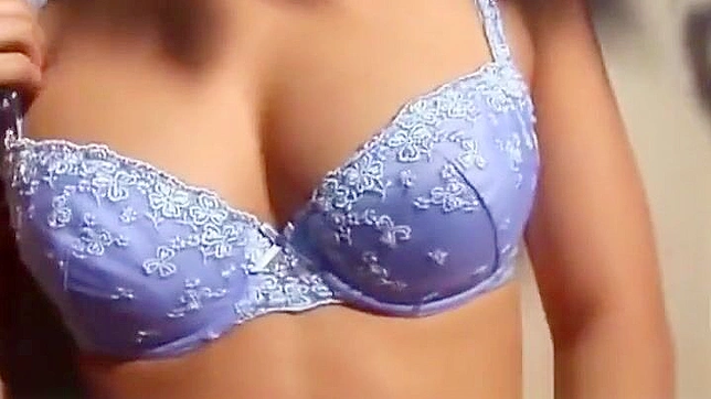 Hot Jav Beauty Showcases Her Sultry Solo Pleasure Tech