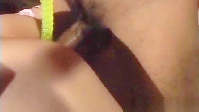 Seductive Japanese Milf Offers Unforgettable Erotic Encounter