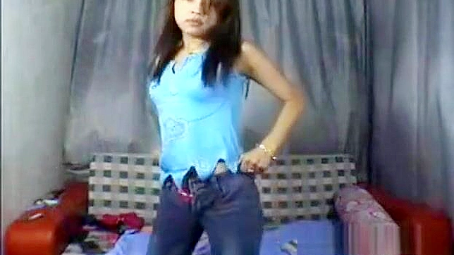 Sultry Chinese Goddess Seduces & Teases In Hot Webcam Show